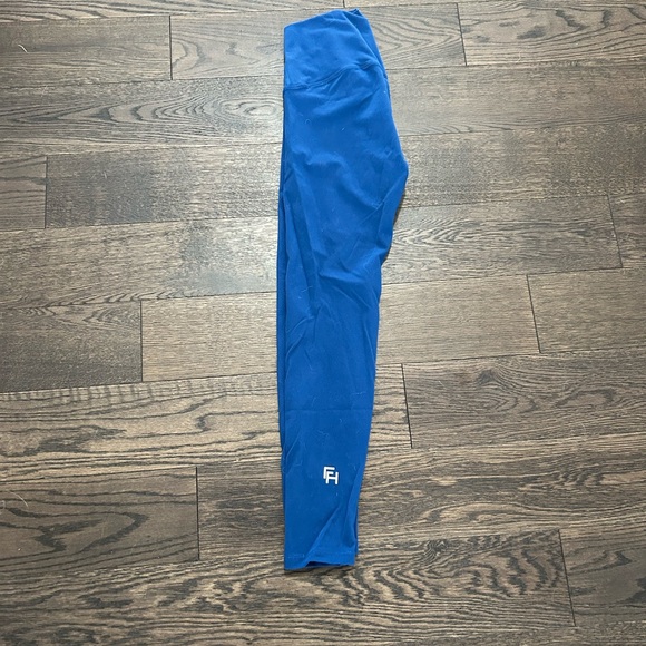 First Health Performance Leggings- Azzure - Picture 3 of 5